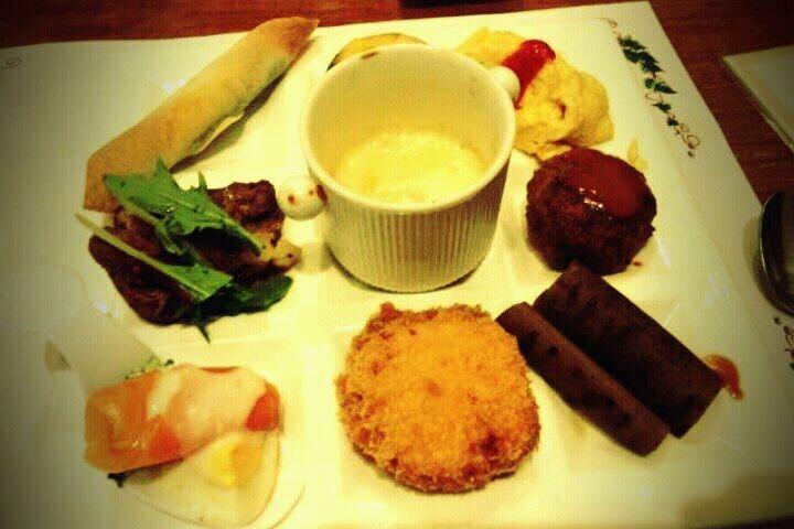 ドゥース・ド・フランス カフェ&レストラン