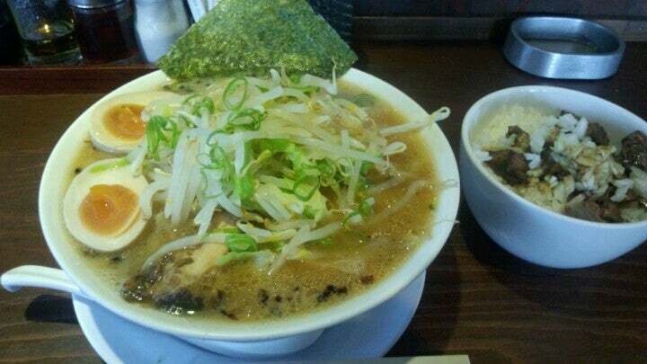 ガッツリ豚骨麺 だいこく屋