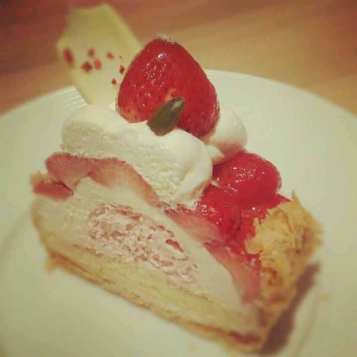 ケーキ&パスタ シルスマリア アトレ川崎店