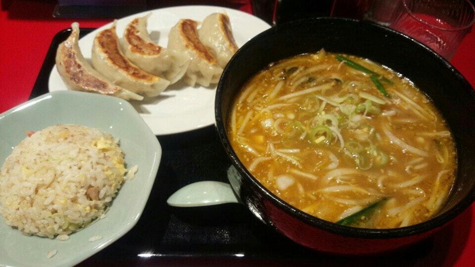 茨珍麺飯食堂真鍋店