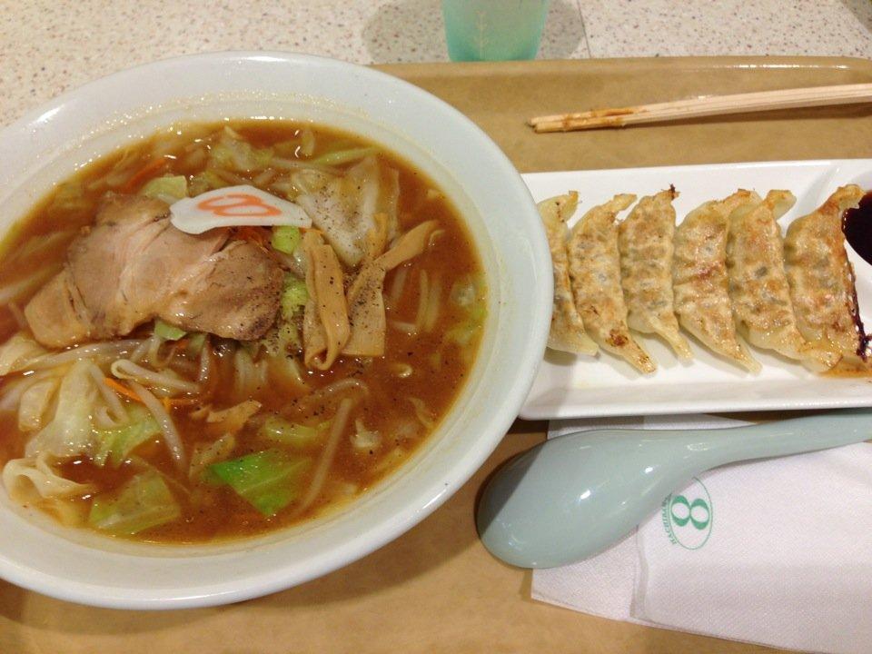 8番らーめん麺座 イオンモールかほく店