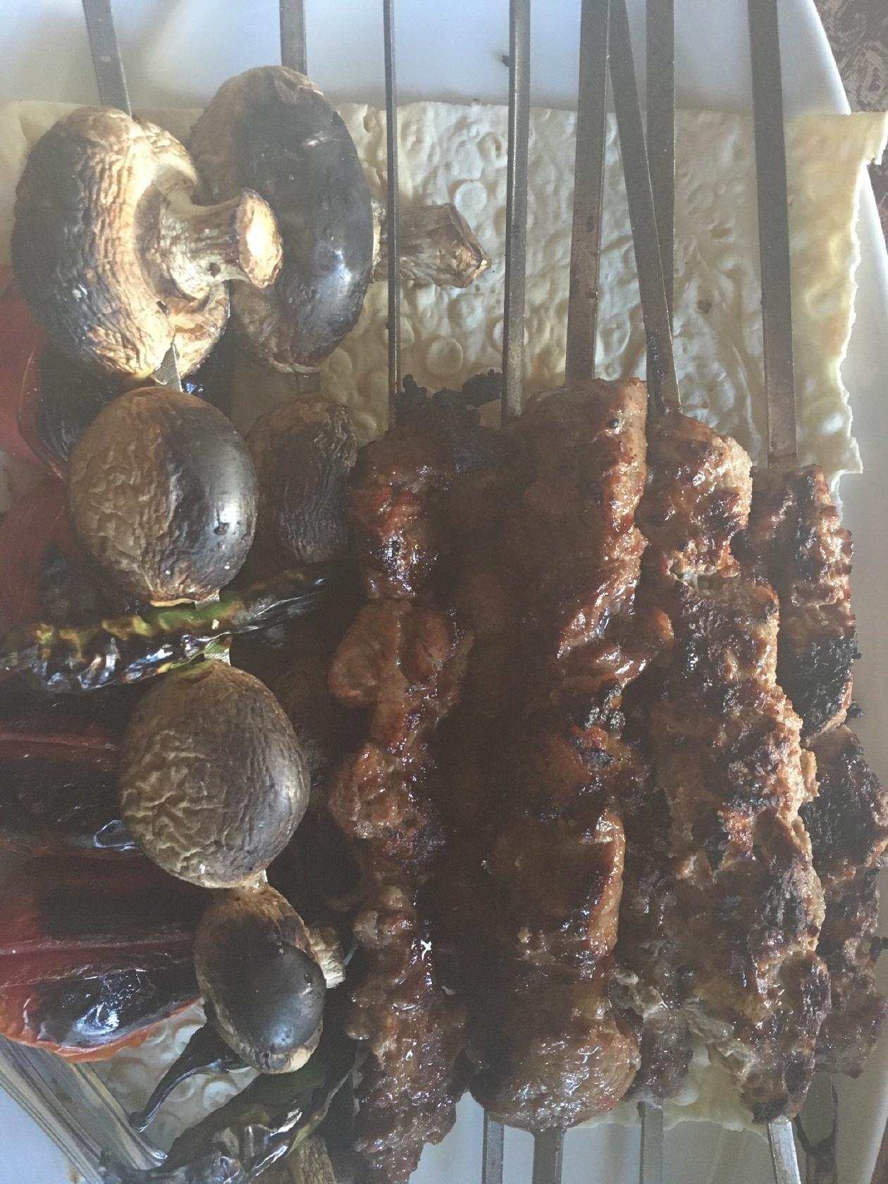 کباب سرای سنتی چهارباغ