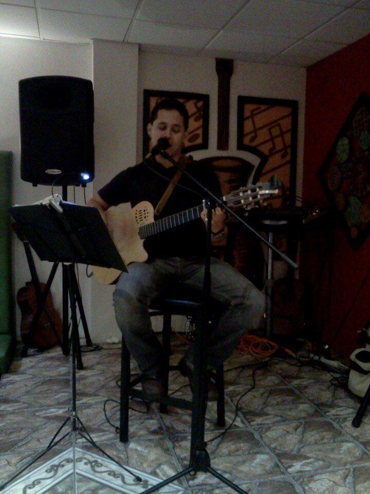 CANTAROS Restaurant