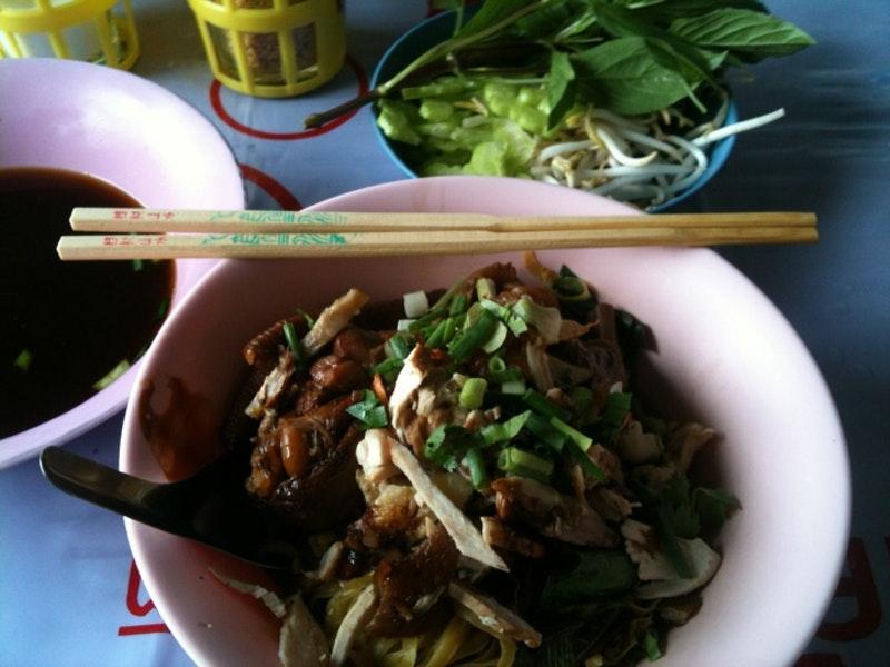 เมืองกรุง ก๋วยเตี๋ยวไก่มะระ ลาดพร้าววังหิน80