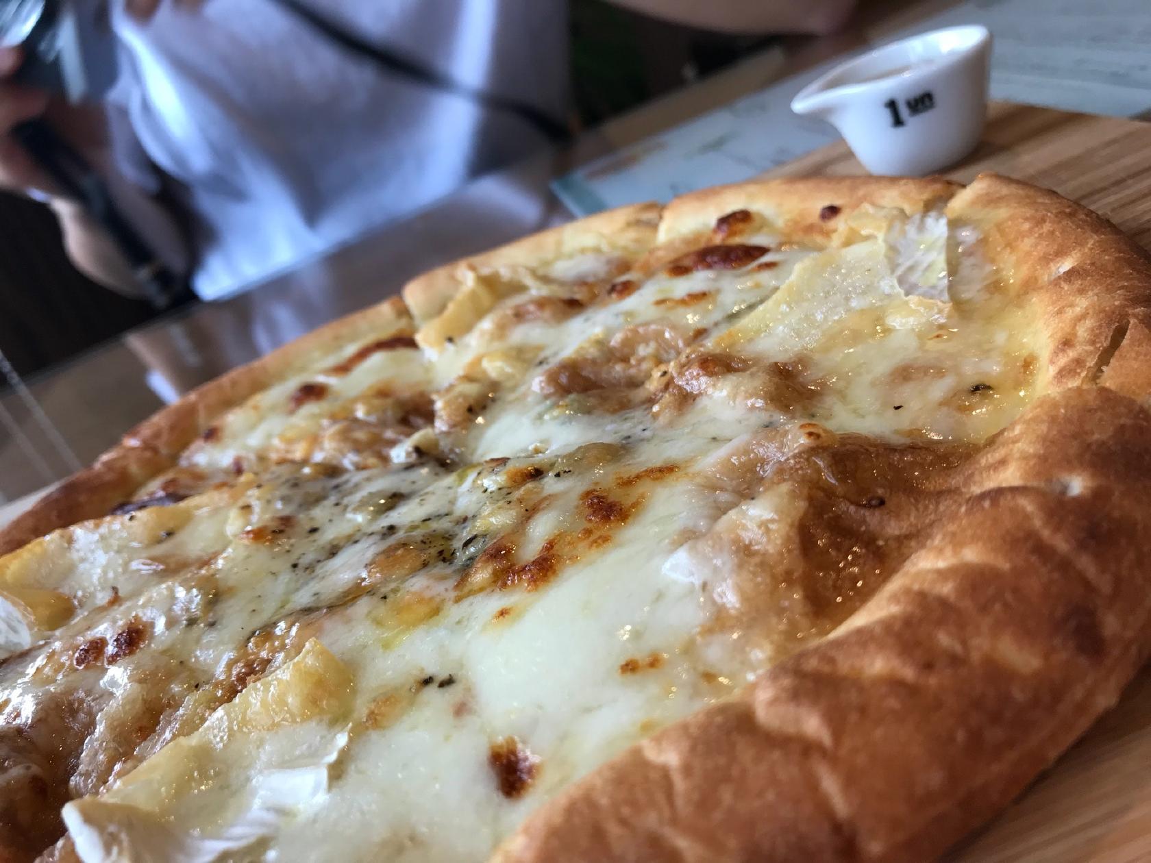 カフェ&チーズ ラウレア