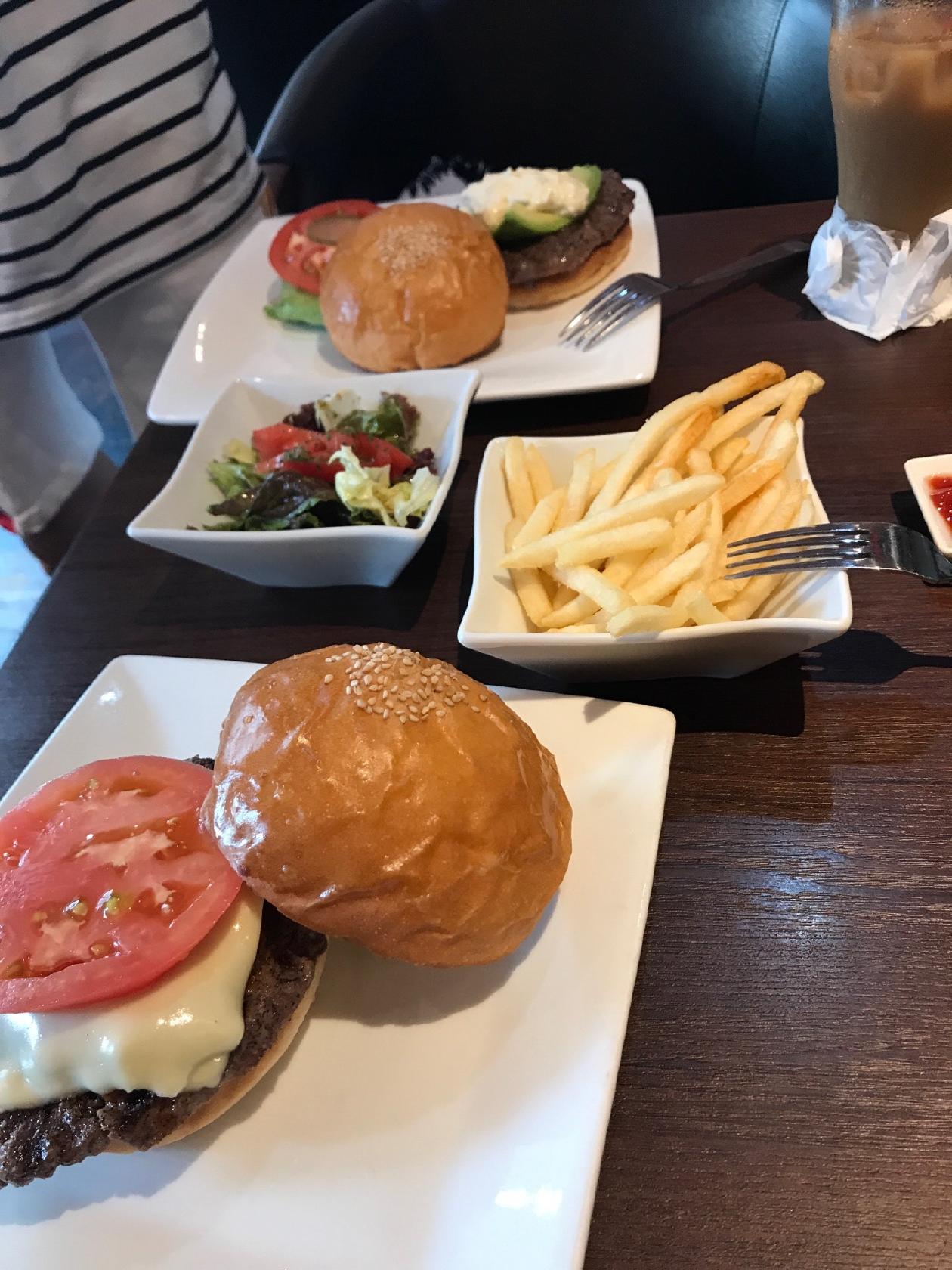 三軒茶屋バーガークラブ