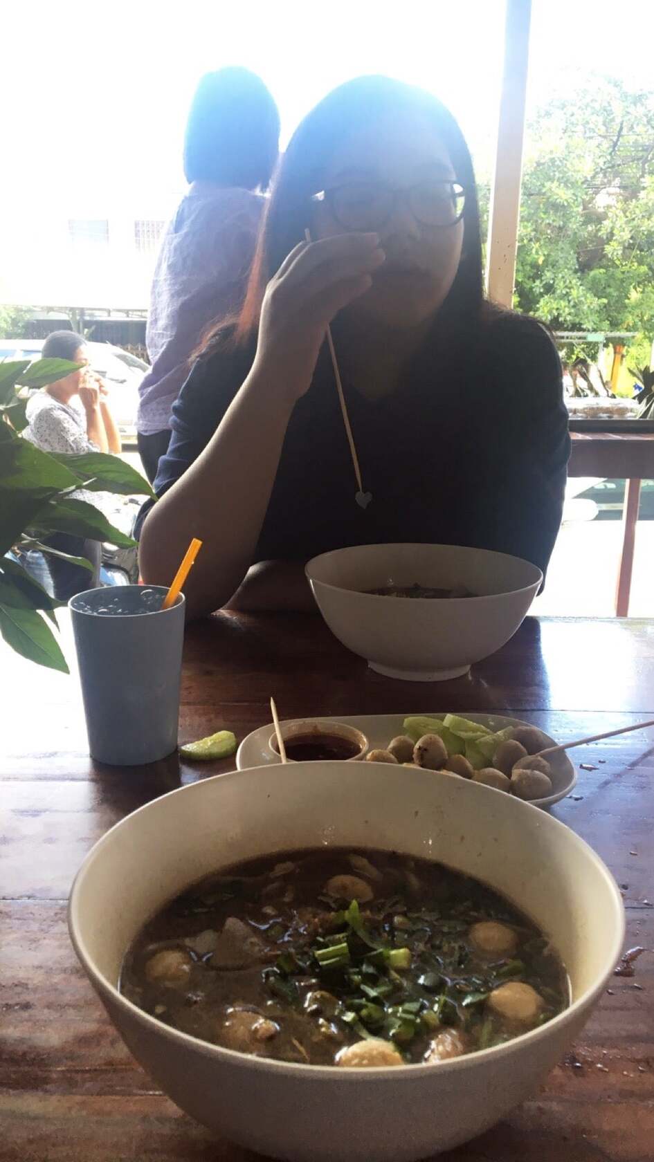 ก๋วยเตี๋ยวหมูตุ๋นน้ำตก