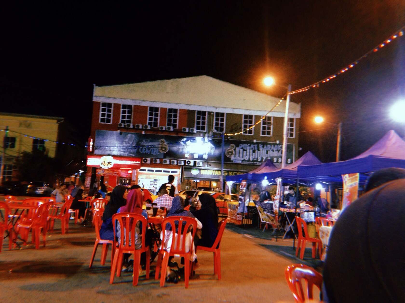 Kedai Makan Dekat Bus 10