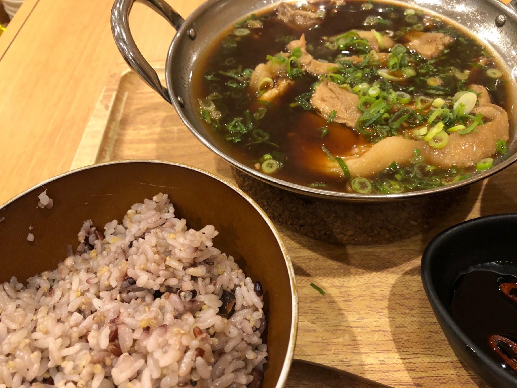 生姜焼きとトンカツのお店 豚肉食堂