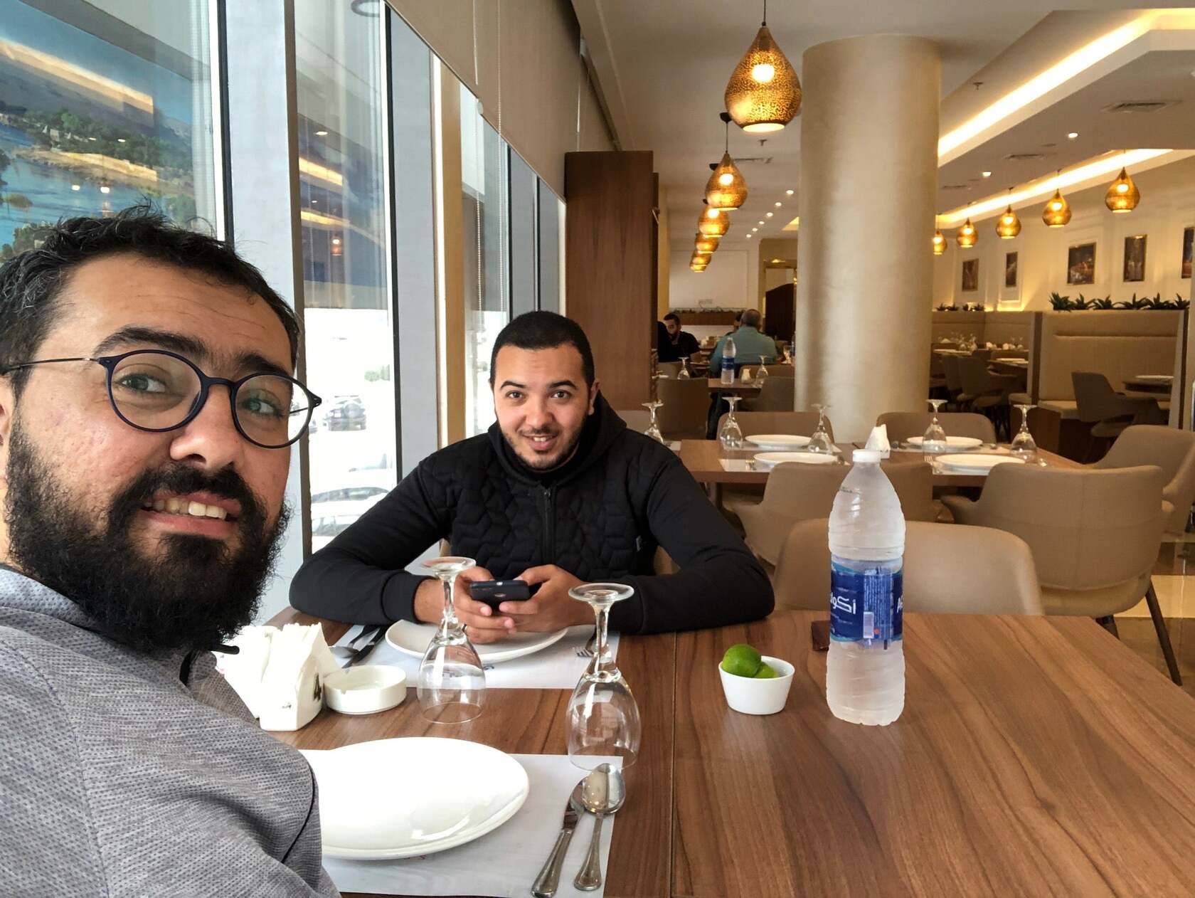 حسني للمشويات والمأكولات البحرية