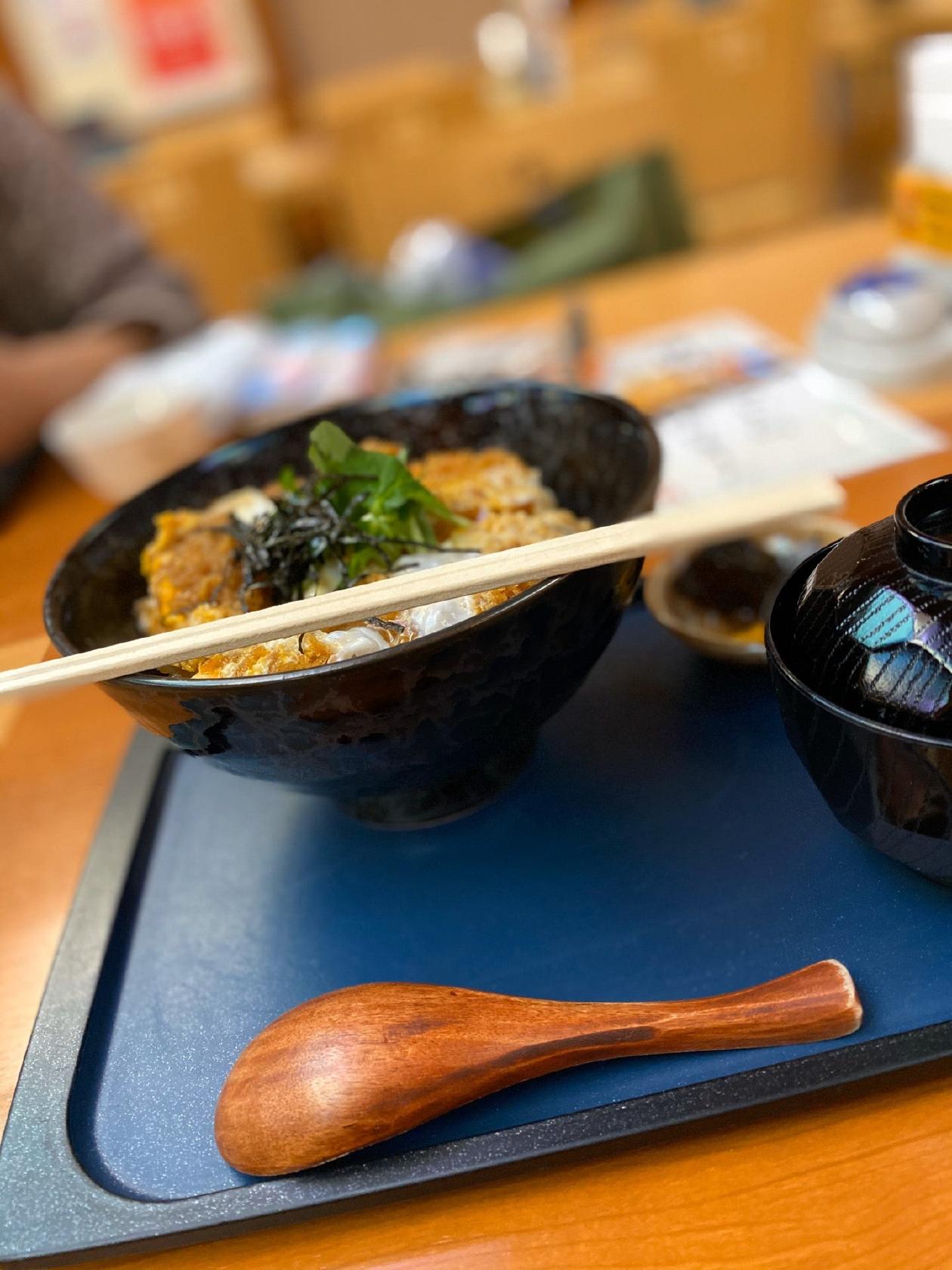 お食事処愉楽庵