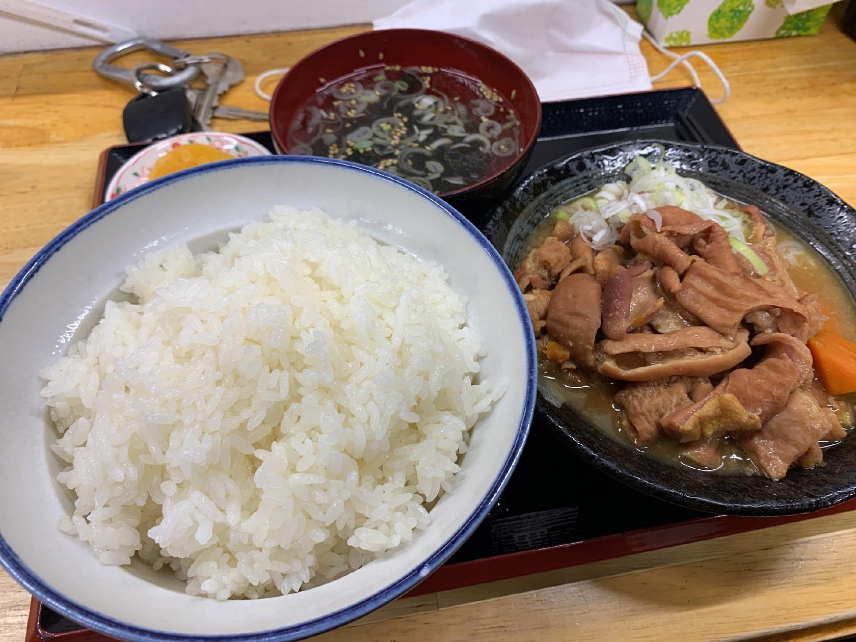 もつ屋 本店