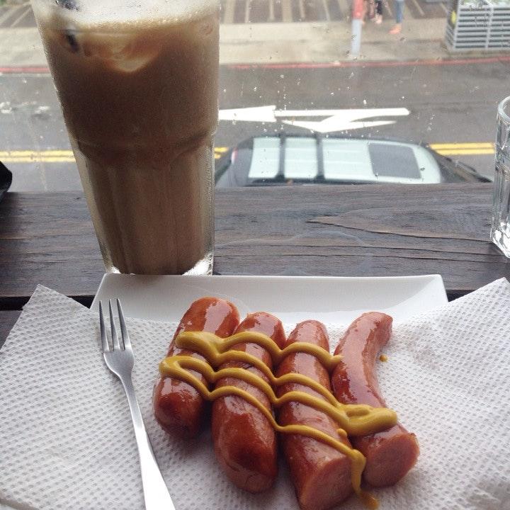 Be: cafe & gallery