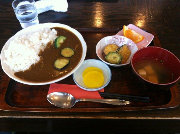御食事処 よし八
