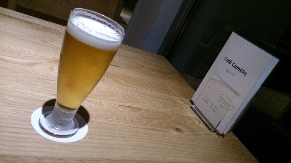 カフェ カメリア
