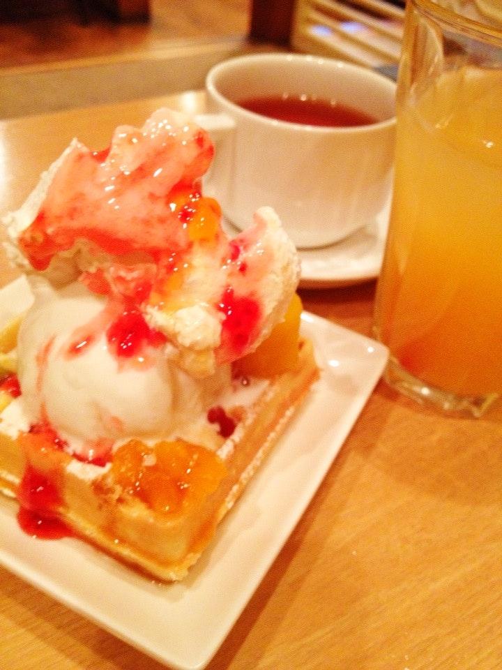 Sun Set cafe dining