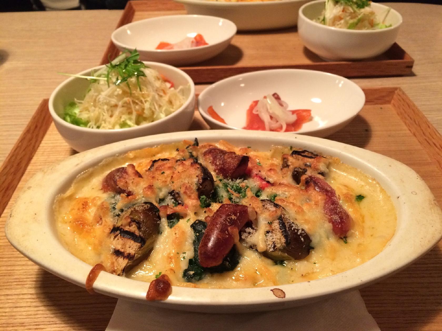 ネネグースカフェネスト