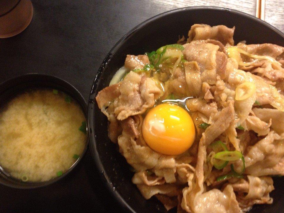 伝説のスタ丼