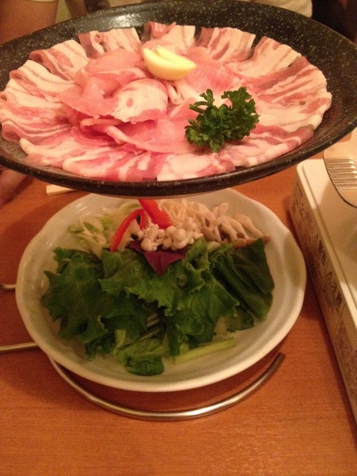 momo 紅豚しゃぶしゃぶ