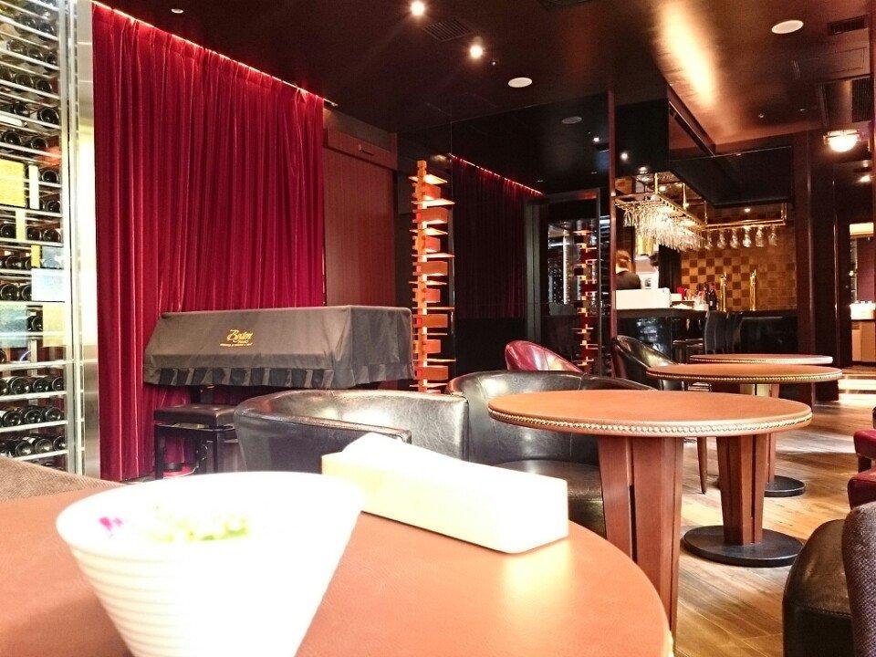 Lusso Lounge