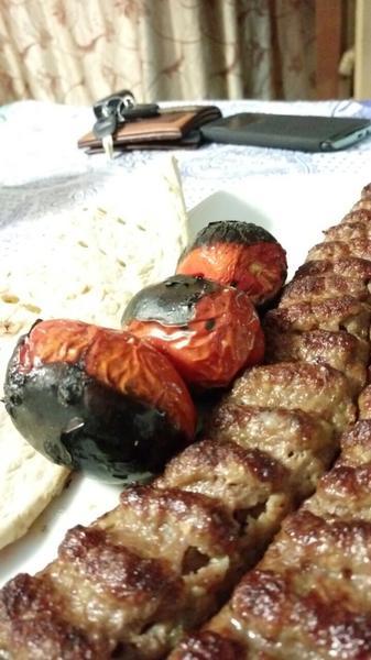 Tak Kabab Koobideh کباب کوبیده زعفرانی تک ونک