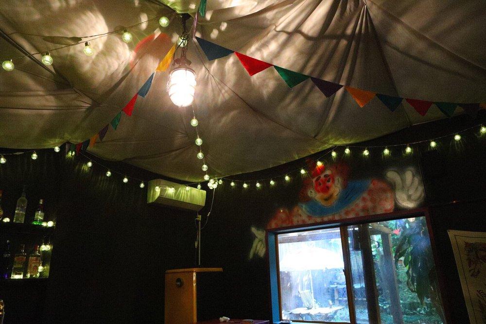 BAR CIRCUS