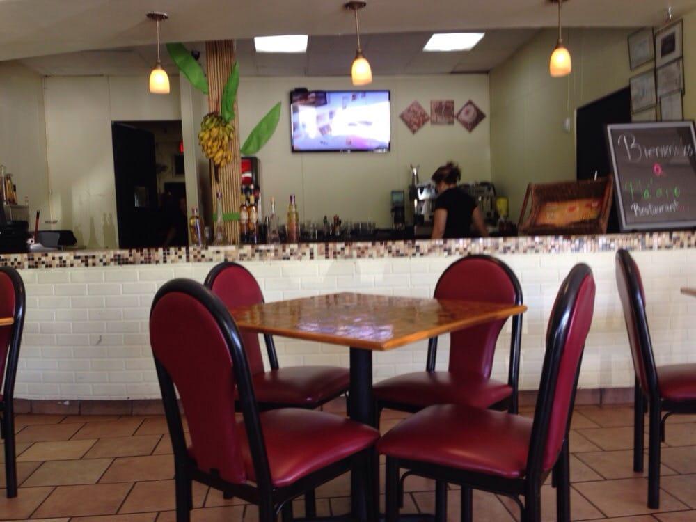 Platano Restaurant