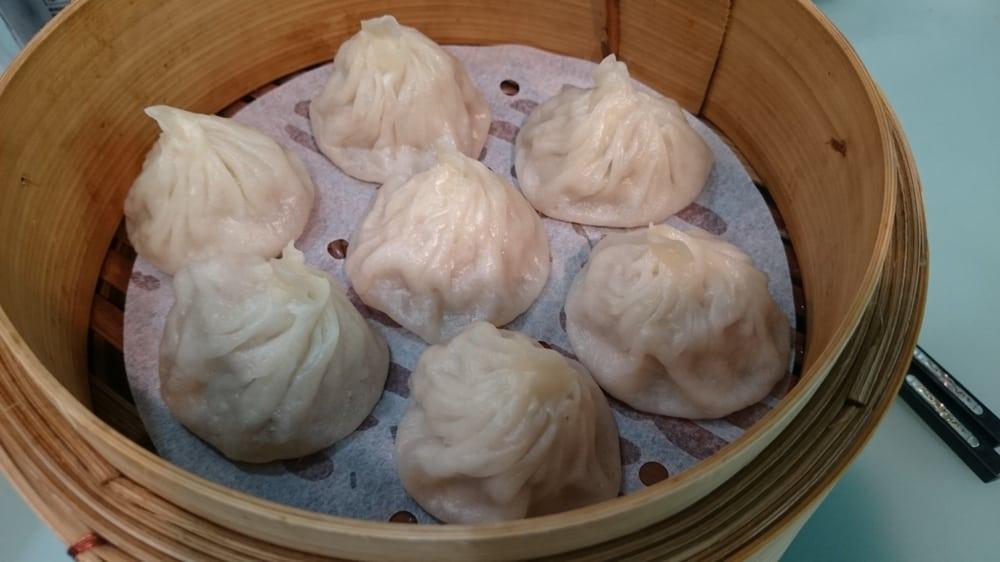 Zhang Ji Shanghai La Mian Xiao Long Bao