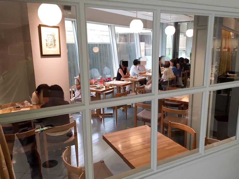 ベッジュマン＆バートン 六本木ヒルズ店 サロン ド テ