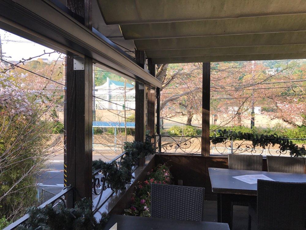 プリンショップマーロウ 葉山店