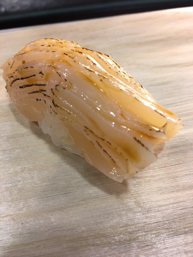 坐著做。初陣壽司