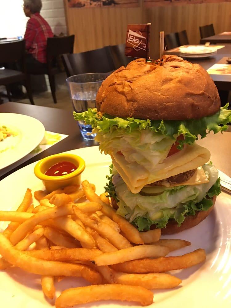 Easyhouse Cafe