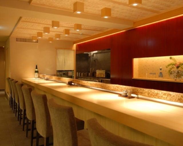 波奈銀座店
