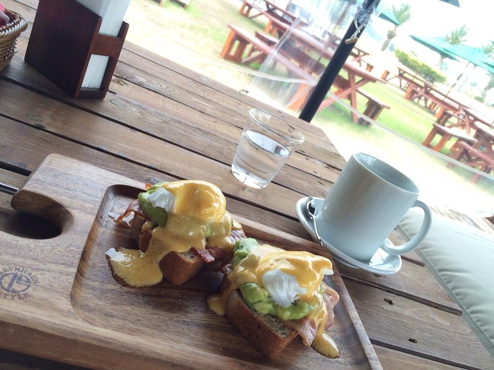 Bondi Cafe Aoshima Beach Garden