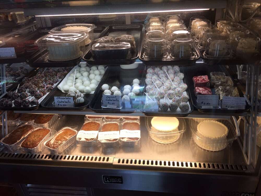 Noi's Thai Restaurant & Bakery
