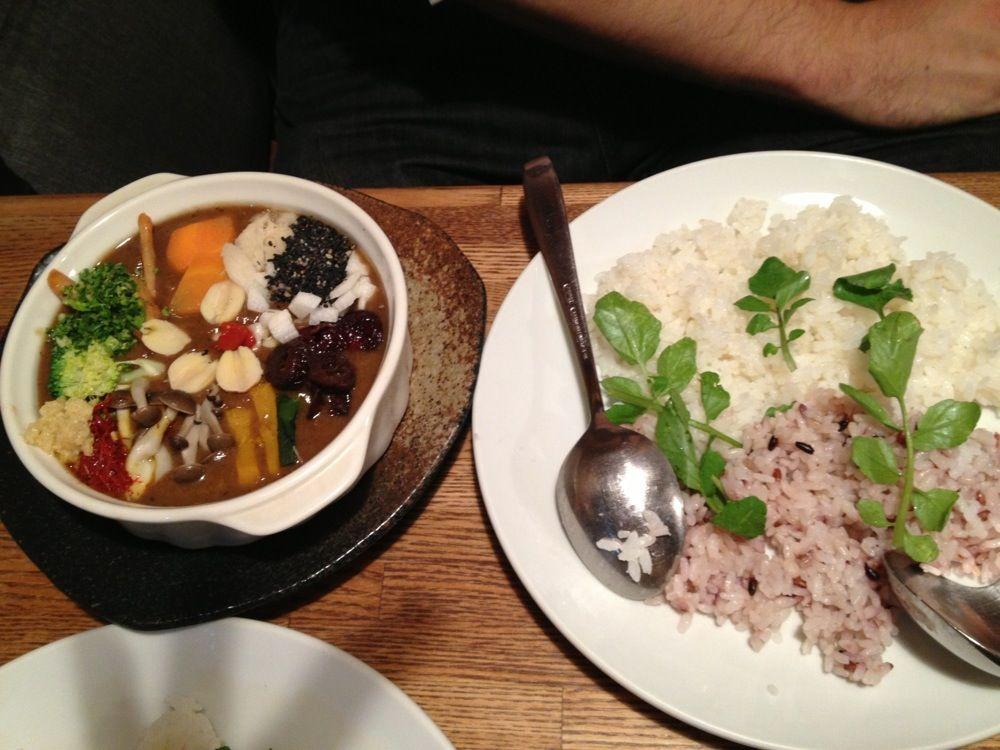 薬膳カレーじねんじょ 谷中店