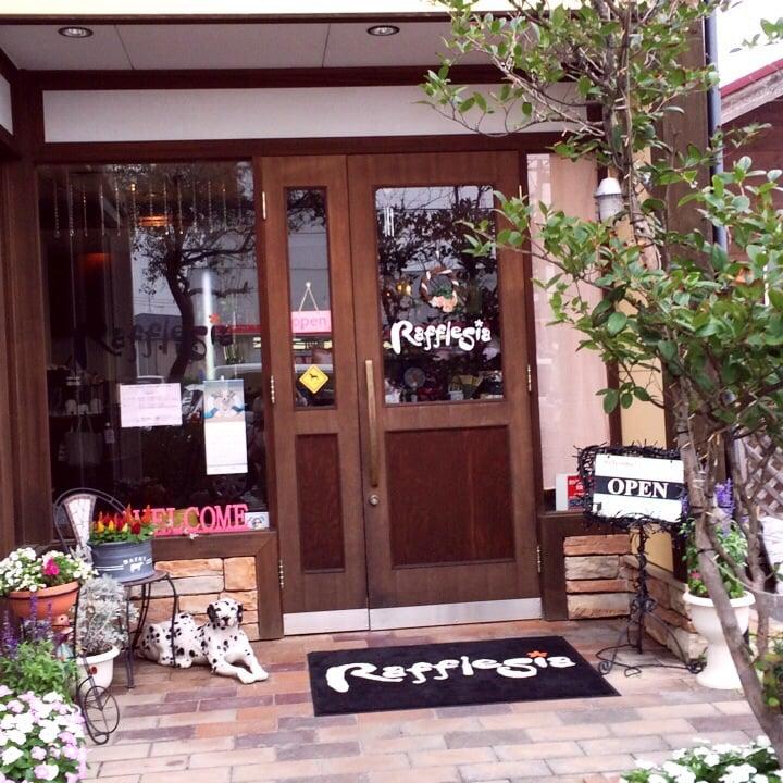 ダイニングカフェラフレシア