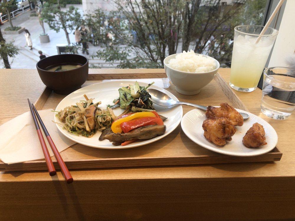 カフェ&ミール ムジ 日比谷店