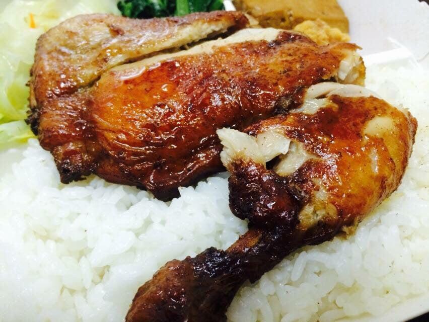 故鄉專業牛肉麵雞腿飯