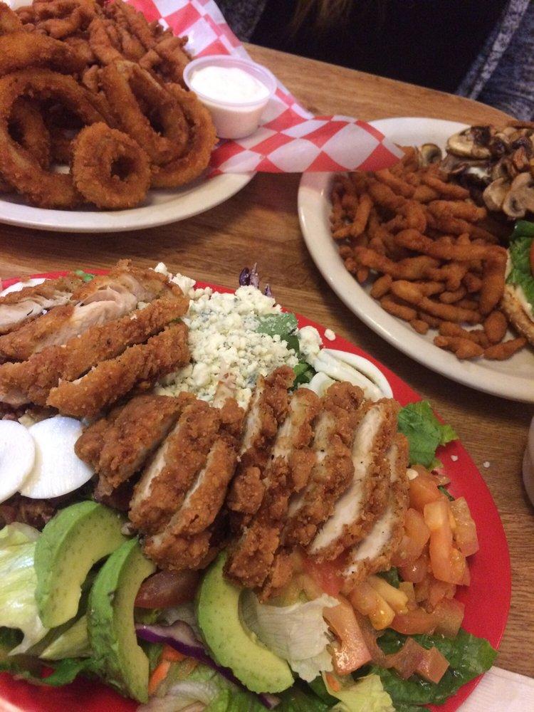 Krickett's Family Restaurant & Lounge