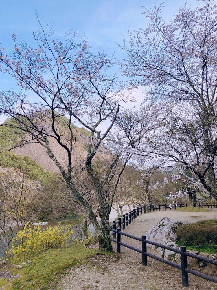 一枚岩鹿鳴館