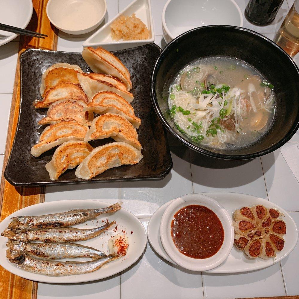 肉汁餃子酒場 餃子ストック221 横浜みなとみらい店