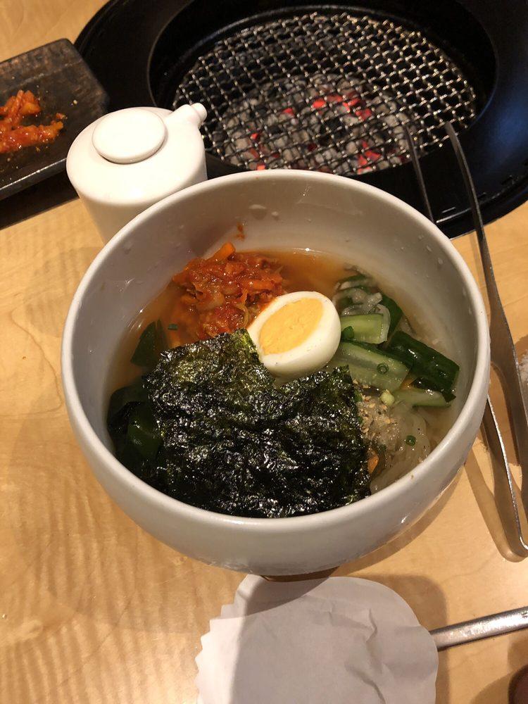ヤキニクトラジ パラン カレッタ汐留店