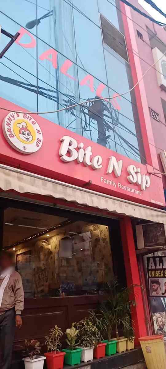 Bunny's Bite N Sip .