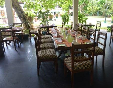 Palm Beach Restaurant - Palm Beach Hotel
