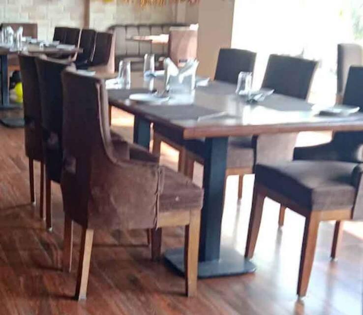 D' Courtyard Restaurant