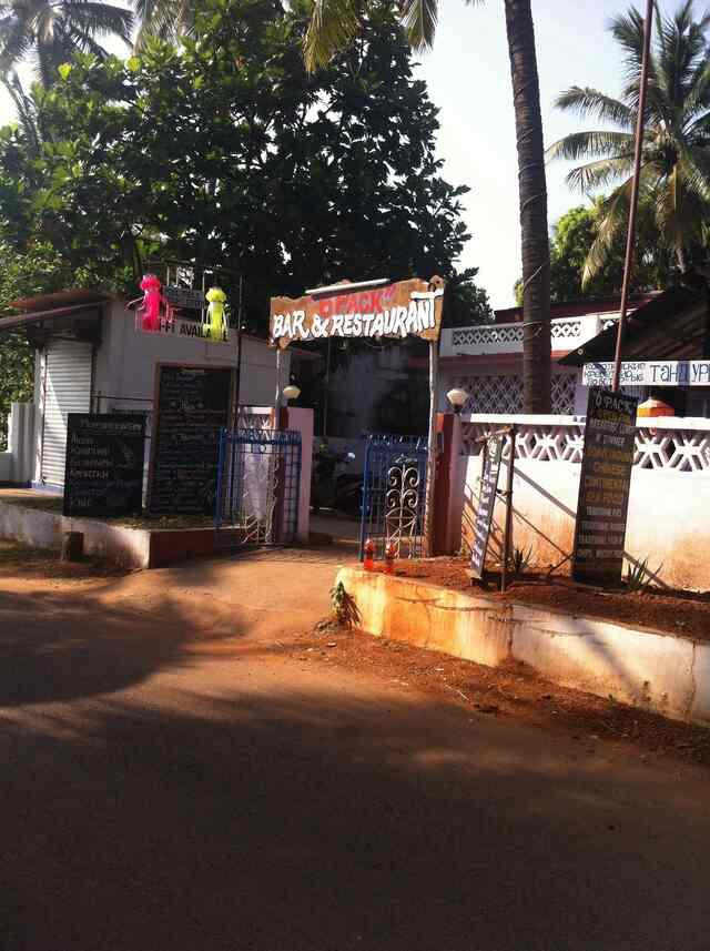 6 Pack Bar & Restaurant