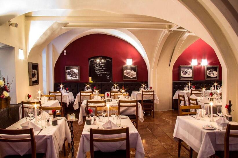 6 Places To Enjoy A Cozy Christmas Dinner In Vienna Austria