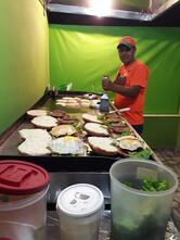 .Max Lanches em novo endereço.