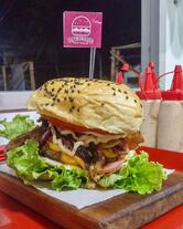 OUT BURGUER FOOD TRAILER